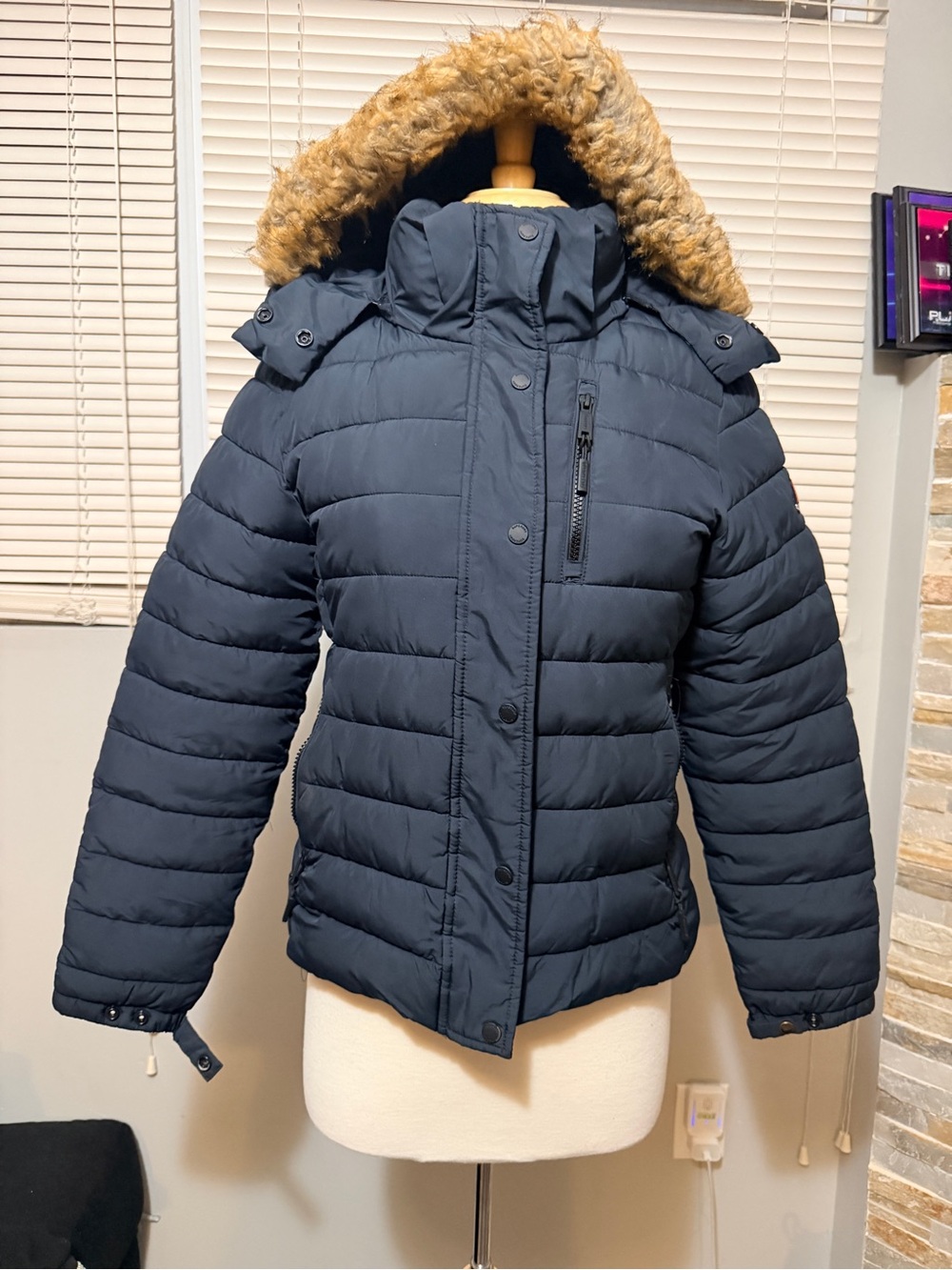 Superdry Women's Quilted Hooded Puffer Jacket - Navy size 8